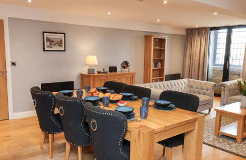 Mallard Engine Shed - Photo 9