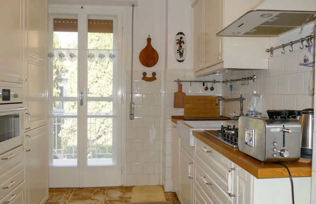 2 bedroom Apartment in Bordighera - Photo 3