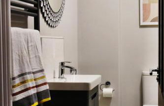 Last-Minute Escape l The Grey Door 2 Bed Cottage Banbridge Parking Private Garden l Nestled Property Management - Foto 19