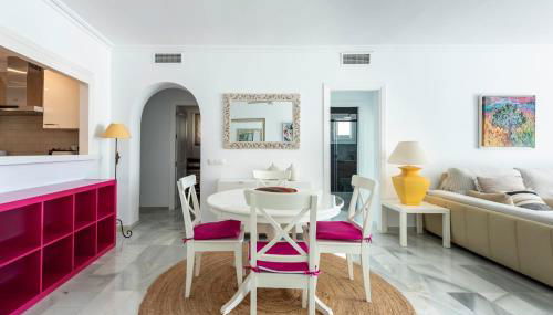 Alcazaba Beach Apartment - Photo 5