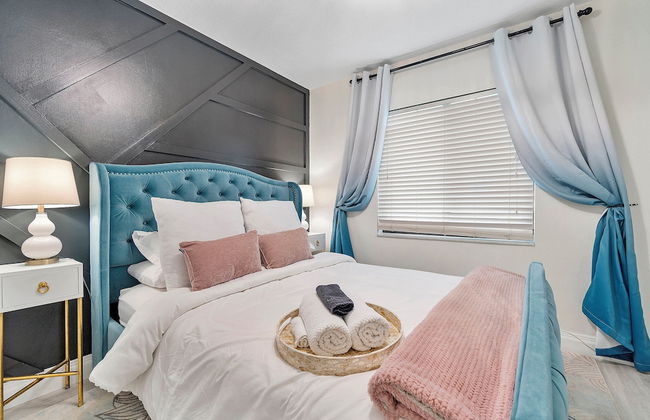 Coastal Retreat Stylish 4 BDR w/ Private Pool! - Foto 6