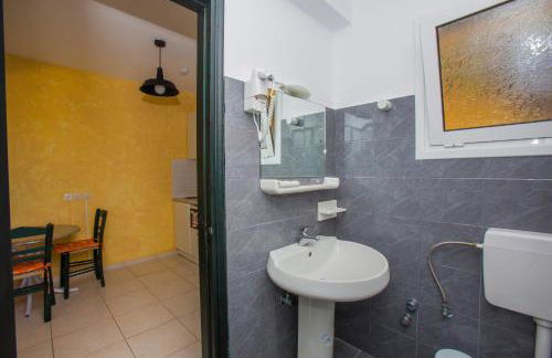 Sandy Beach Villas and Apartments - Photo 29