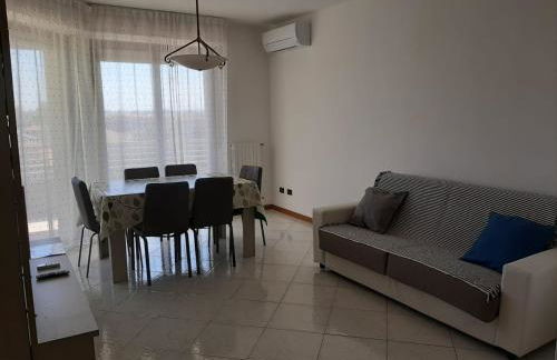 DOMUS MARIS Viserba, Spiagge e Centro a 100 mt Rimini Centro a 10 minuti in auto OFFERTA SIGEP 2026 FIERA RIMINI A 5 MINUTI - Photo 2