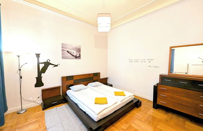 Mosaic Center Apartments - Photo 21