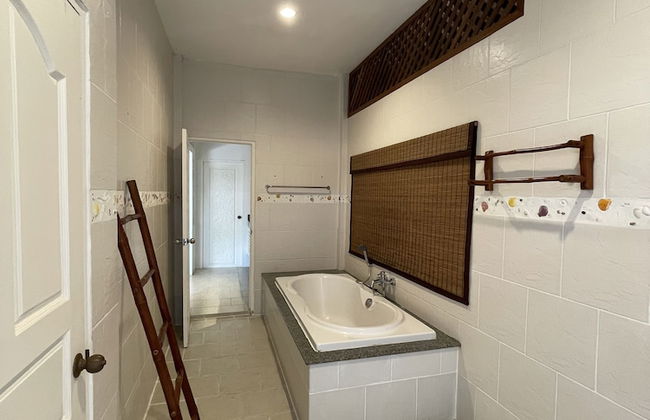 Villa Raya Private Pool Villas Resort - Photo 54