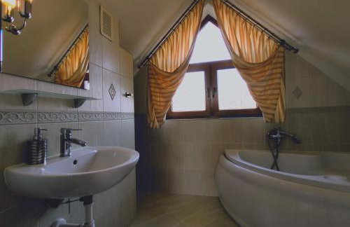 Willa Dzika Róża - Foto 38