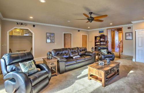 4 Season, Waterfront Houghton Lake House with Dock! - Foto 4