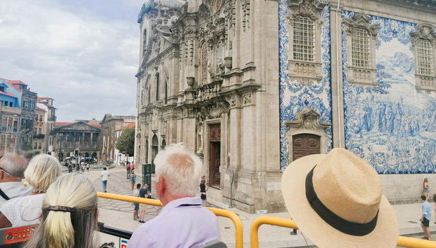 Porto Hop-On-Hop-Off Bus Tour - Photo 3, Admire Porto's landmarks
