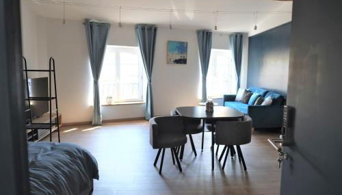 A l'ombre des remparts - Foto 5