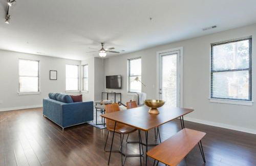 CozySuites Music Row Spacious 2BR free parking 25 - Foto 17