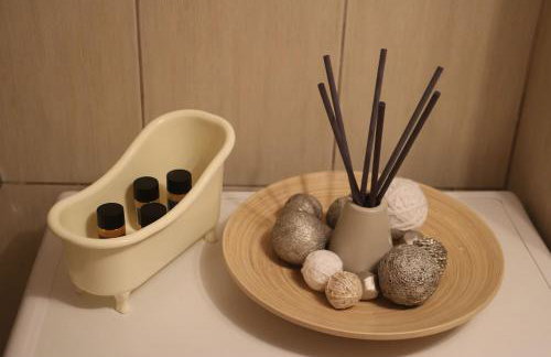 Quiet Urban Studio with Private Backyard - Foto 12