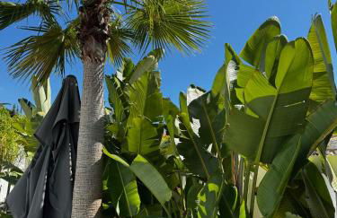 Marbella Bliss - Luxury 4-Bedroom VILLA with Garden, Private POOL & Jacuzzi, Marbesa near- 5 min to the Cabopino Beach - Photo 52