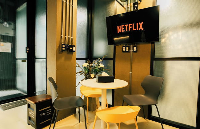 At 44 Bangrak - Photo 8