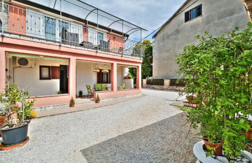 Idyllisches Apartment nur 500 Meter zum Strand mit Liegewiese und Grill - Foto 7