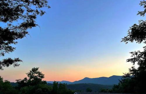 The Firefly Lodge at ShenandoahHot Tub~ View~Pets - Foto 16