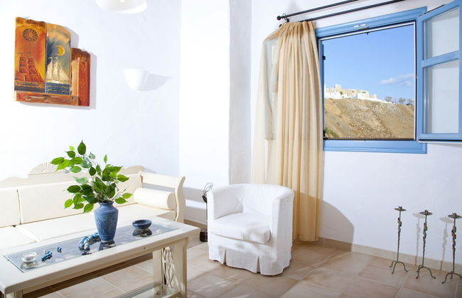 Tholaria Boutique Hotel - Photo 11