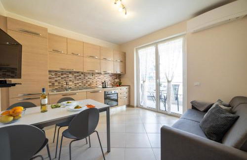 Sirio - bilocale comodo a 200 m dal mare e con piscina sul tetto - Foto 1