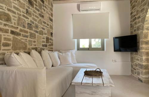 LAINI LUXURY SUITES - Photo 56