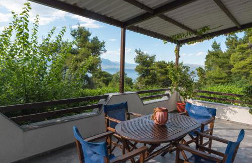 ILIOCHARI sea view apartments Oropos - Kalamos - Foto 4