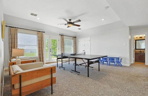 The Best of Lakeside Living - Luxury at its Finest - Photo 6