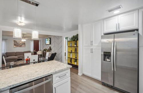 Cozy single story 2 bdrm family home near the BLVD - Foto 29