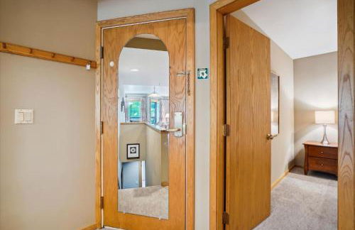 Amazing view, location, ski back trails, sports center, pool Highridge B4 Highridge - Foto 8