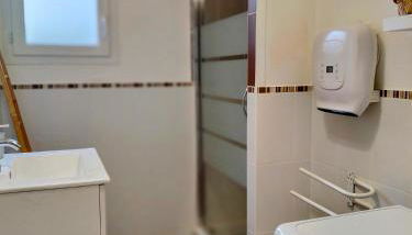 Maison avec jardin, calme et ensoleillée à 2 minutes du centre-ville - Photo 5