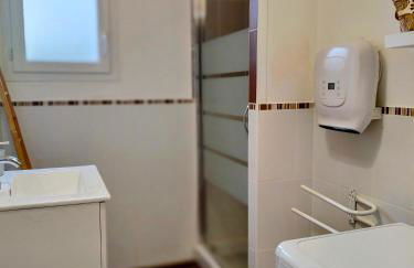 Maison avec jardin, calme et ensoleillée à 2 minutes du centre-ville - Photo 5