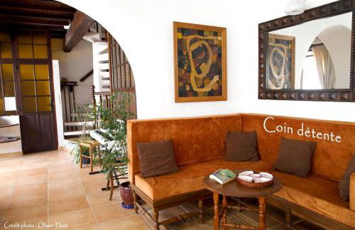 Villa spacieuse à Crastes avec piscine privée et vue montagne - Photo 9