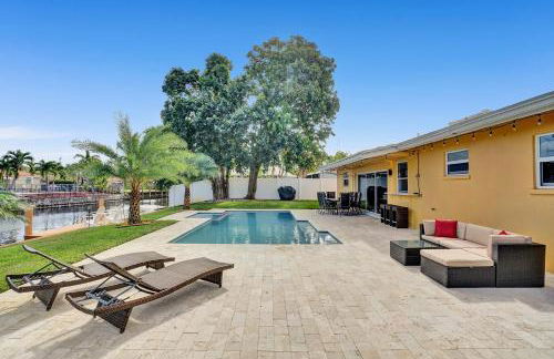 New! Waterfront Heated Pool & Jacuzzi 2 mi to Beach - Fishing Pier Relaxing SPA & Hammock - Photo 32