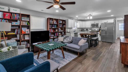 Charming Pet Friendly Concord Retreat home - Foto 1