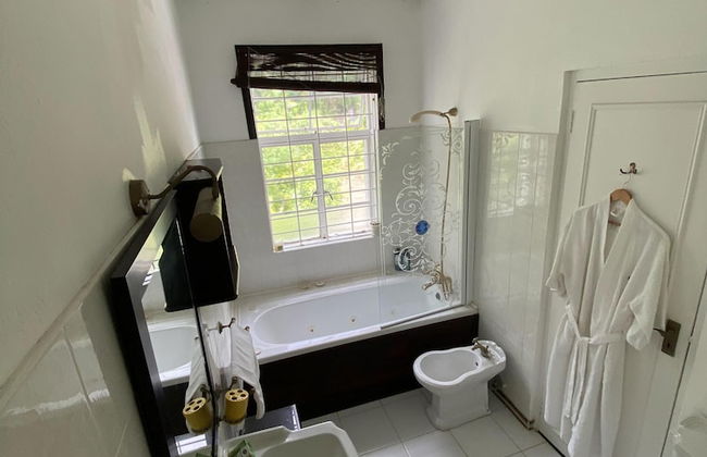 Barbados Chi Guest House - Photo 61