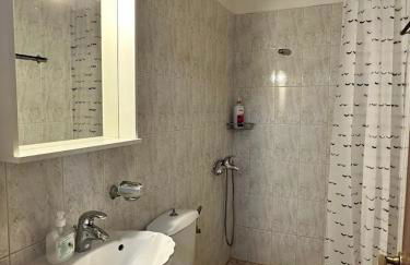 Comfortable Home - Photo 47