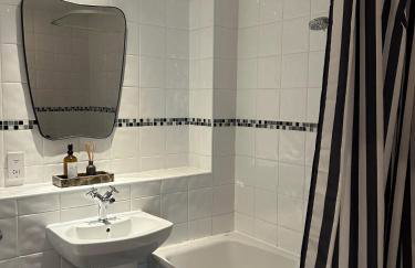 Luxury 2 bedroom town apartment - Foto 25