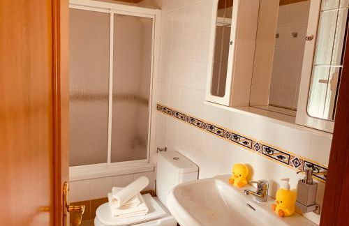 Ático en primera línea de playa - Foto 14