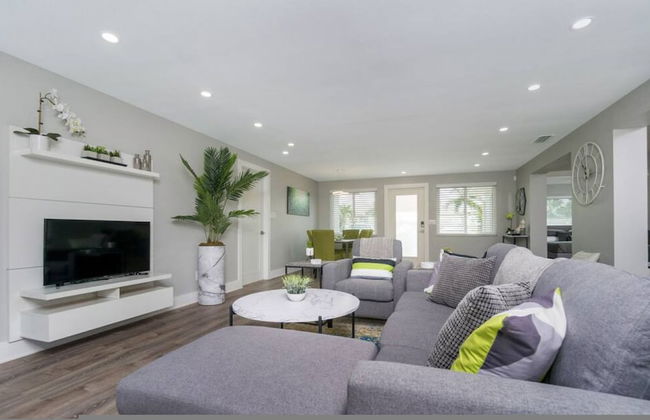 Villa Capri - Waterfront Retreat With Heated Pool - Foto 11