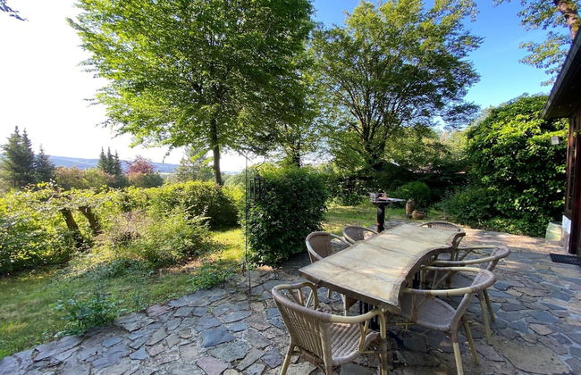 Charming Holiday Home With Garden - Photo 24