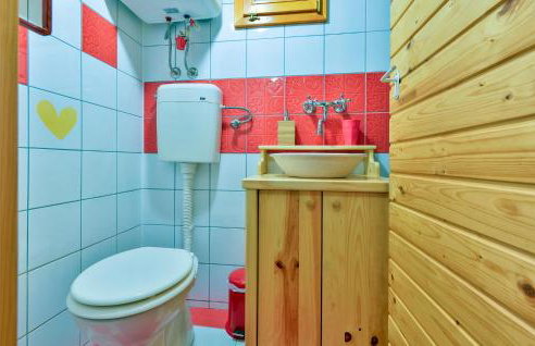 2 Bedroom Amazing Home In Lepoglava - Foto 46