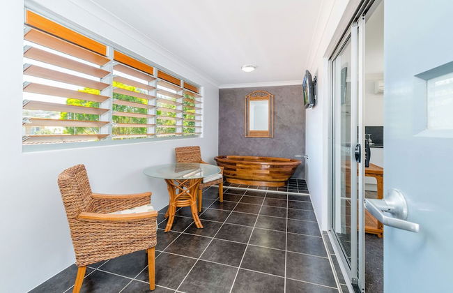 Adrift Apartments - Photo 20