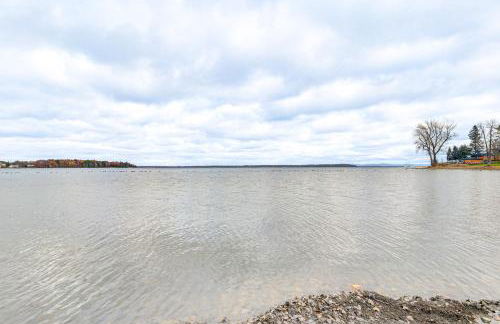 Ski, Fish and Unwind Peaceful Lake Champlain Home! - Foto 27