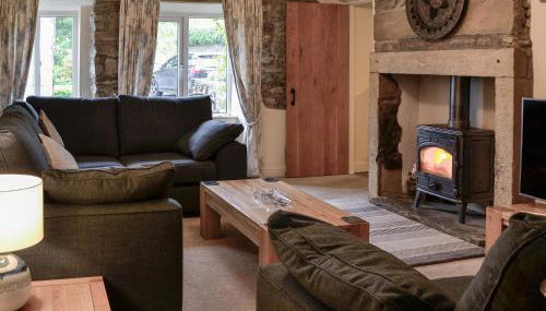 Inglenook Cottage - Photo 2