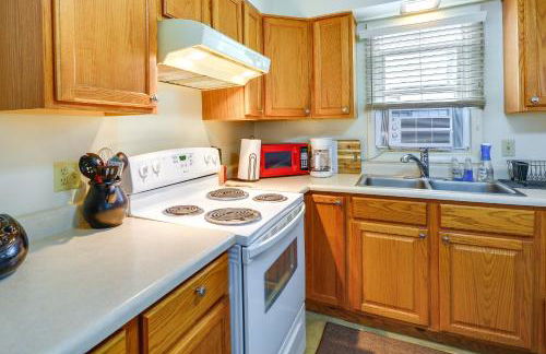 Quaint Cody Cottage with Grill Walk to Downtown! - Foto 9