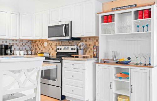 Seabreeze Cove Waterfront Gem 38 Foot Dock Cabana Club - Foto 109