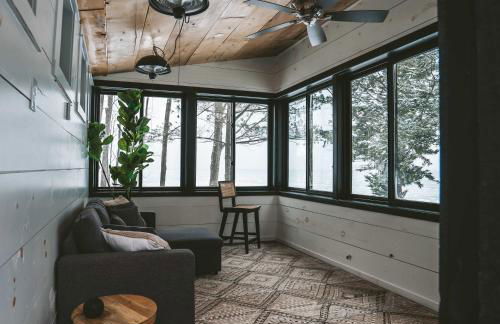 TreeTops of Lake Michigan Beach Front and Spa Family Home - Foto 43