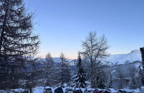 Studio cosy 4 pers, à APOLLO - Pied des pistes - SkiOpied, Casier à skis - Parking Gratuit - Domaine des Sybelles - Foto 3