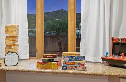 Majestic 5BR Villa with Guesthouse, Pool & Spa - Foto 46