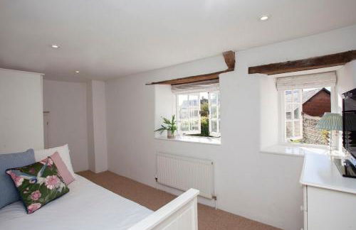 Charming Country House Nr Bath - Photo 36