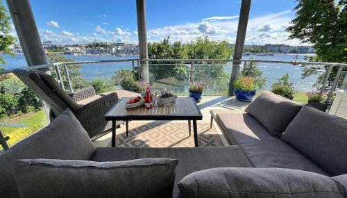 Beste Lage mit Warnowblick - großer Balkon, zwei Schlafzimmer, Aufzug, Stellplatz - Foto 4