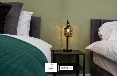 Cosy Retreat By Green Haven Escapes Short Lets & Serviced Accommodation Seacroft With Free Off-Street Parking & Pet-Friendly - Photo 21