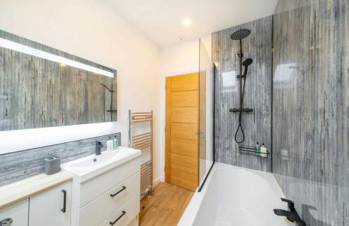 The Corner House - Photo 19